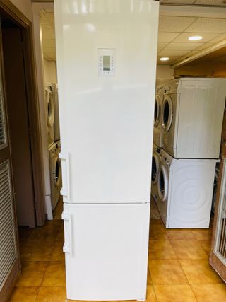Nevera blanca Liebherr