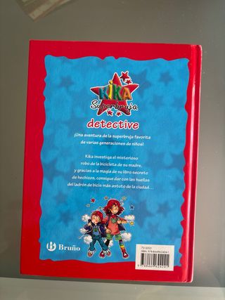Tres libros de la saga Kika Superbruja