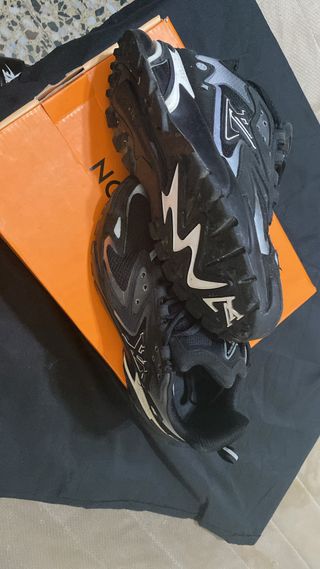 Zapatos Louis Vuitton Negro/Gris