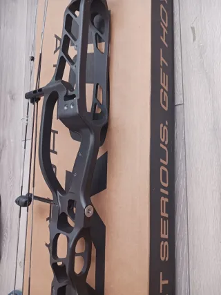 Arco Hoyt Stratos 40 diestro