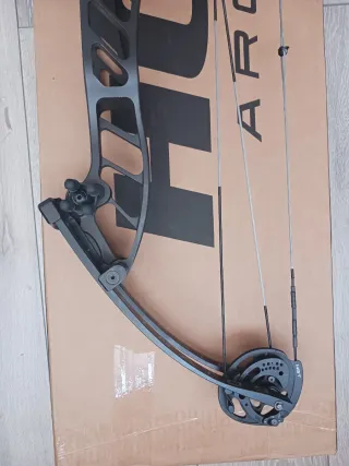 Arco Hoyt Stratos 40 diestro