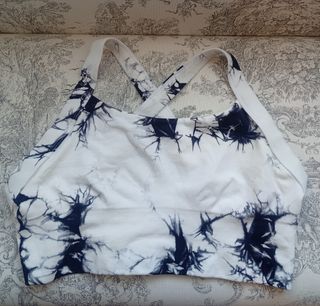 Top deportivo tie-dye talla L