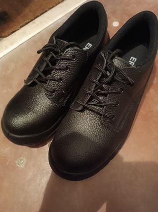 Zapato de seguridad negro T.42
