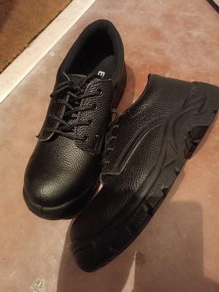 Zapato de seguridad negro T.42