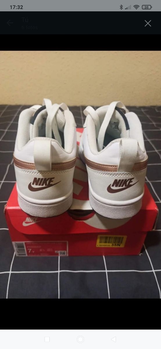 Nike Court Borough Low Blancas y Doradas