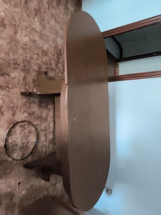 Mesa de comedor extensible con sillas