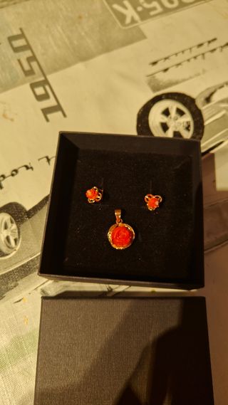 Conjunto oro y coral rosa vintange 