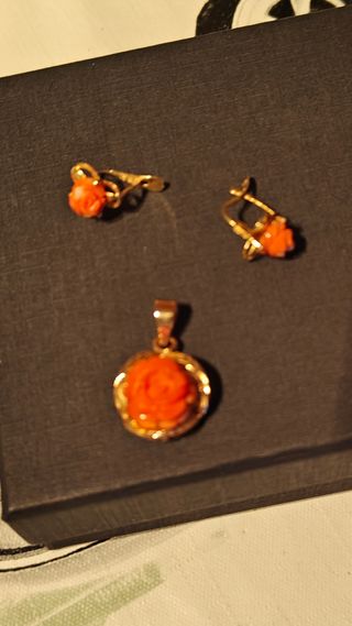 Conjunto oro y coral rosa vintange 