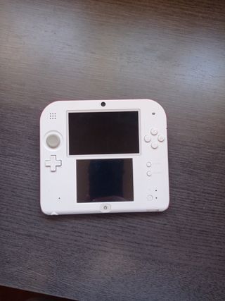 Nintendo 2DS Blanca + 3 Juegos