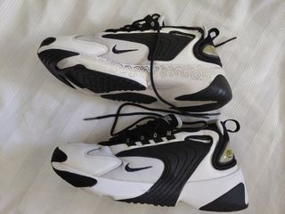 Zapatillas Nike Zoom 2K Blancas y Negras