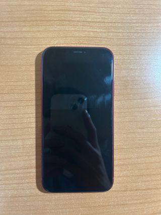 iPhone XR Rojo + fundas