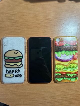 iPhone XR Rojo + fundas