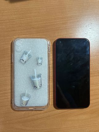 iPhone XR Rojo + fundas