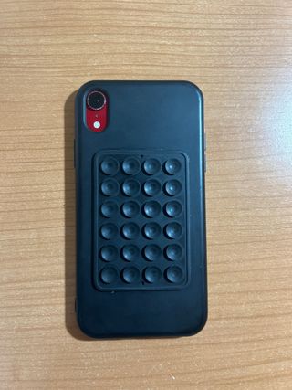 iPhone XR Rojo + fundas