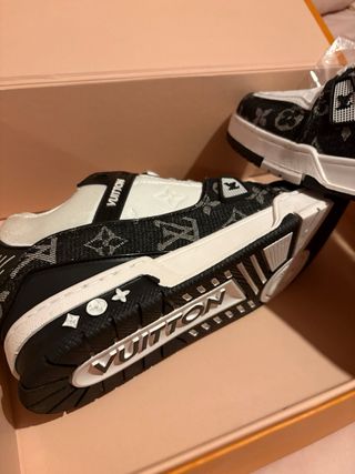 Zapatillas Louis Vuitton Training Negras y Blancas