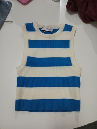 Top Bershka rayas azul y blanco Talla XS