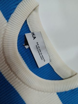 Top Bershka rayas azul y blanco Talla XS