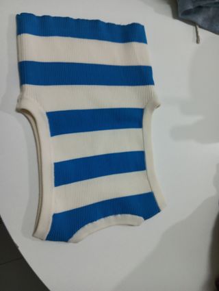 Top Bershka rayas azul y blanco Talla XS