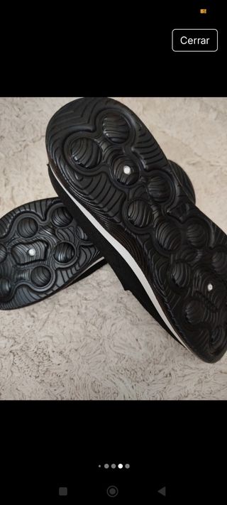 Zapatilla playera ligera negra