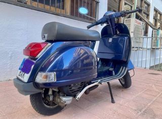 Vespa 200 Azul