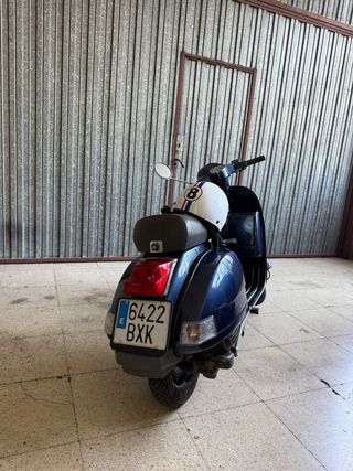 Vespa 200 Azul