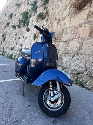 Vespa 200 Azul