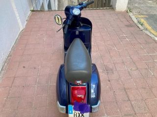 Vespa 200 Azul