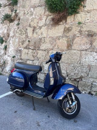 Vespa 200 Azul