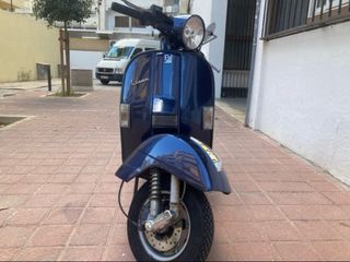 Vespa 200 Azul
