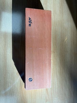 Caja Colección 6 Pins AVE