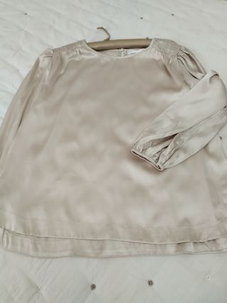 Blusa de raso beige talla XL