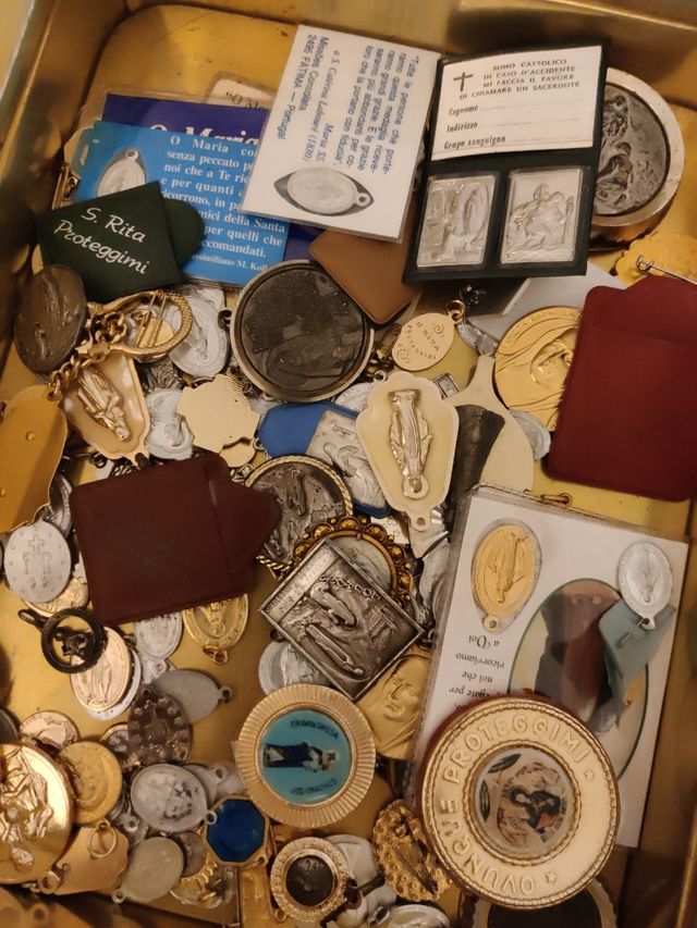 Stock medagliette votive vintage