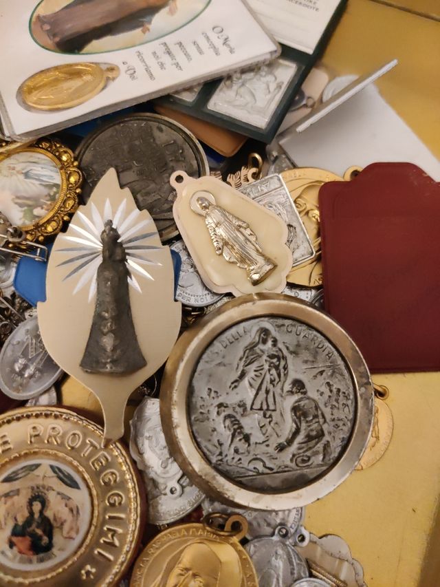 Stock medagliette votive vintage