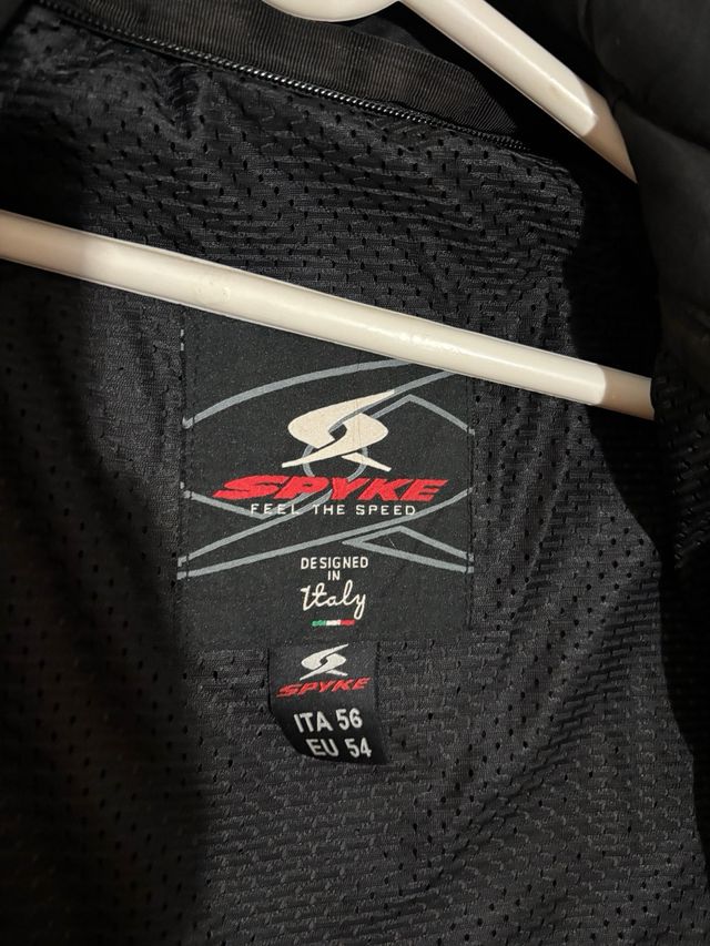 Chaqueta de moto negra