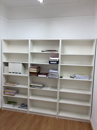 1 scaffali IKEA

In totale vendo 3 = 120€