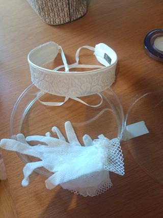 Vestido de Comunión con Tocado y Guantes 