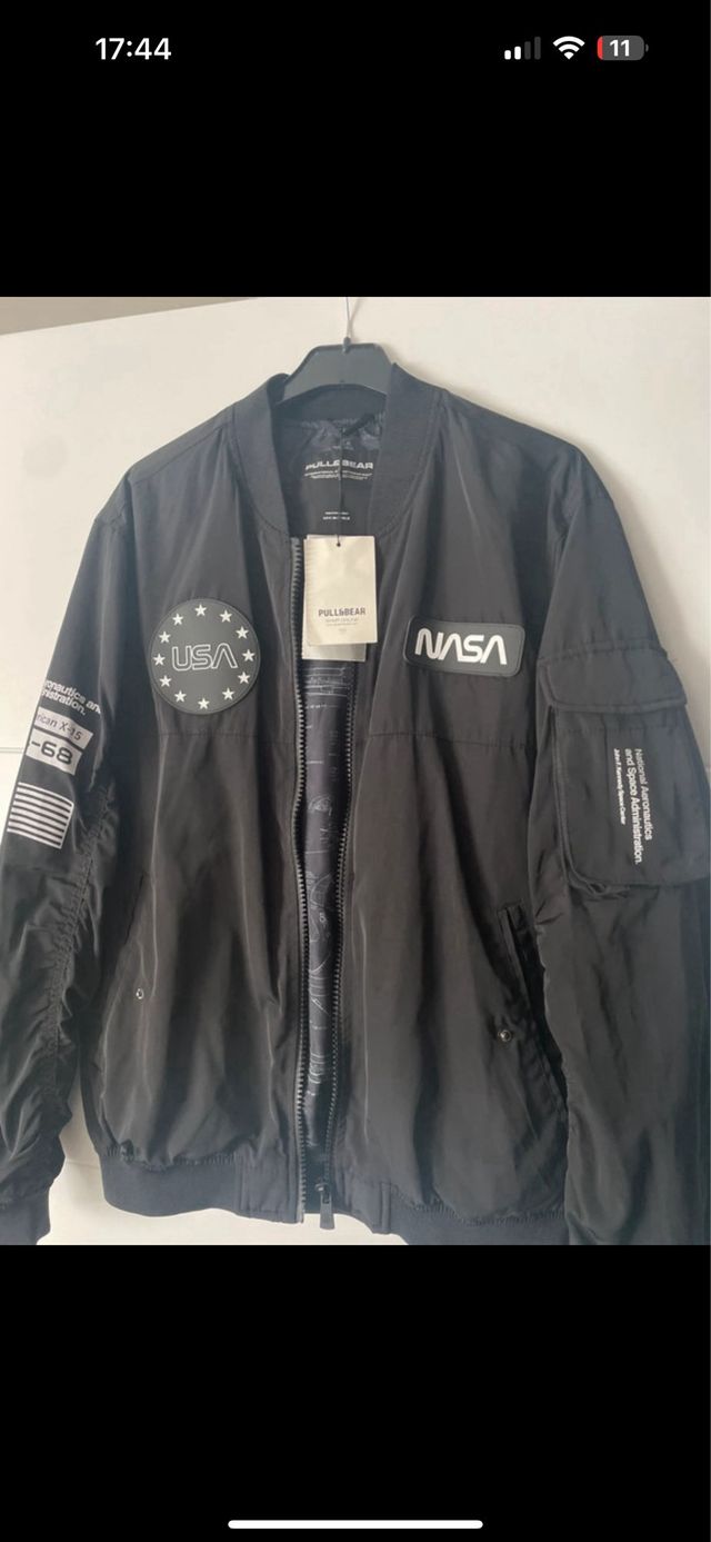 Chaqueta Bomber Pull&Bear NASA USA Negra