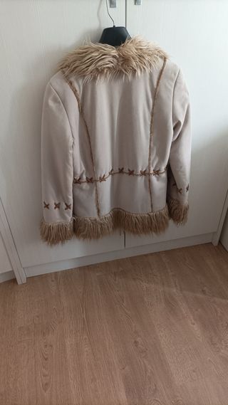 Chaqueta antelina forrada pelo