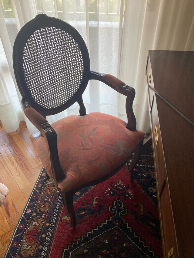 Sillón de escritorio con respaldo de rejilla