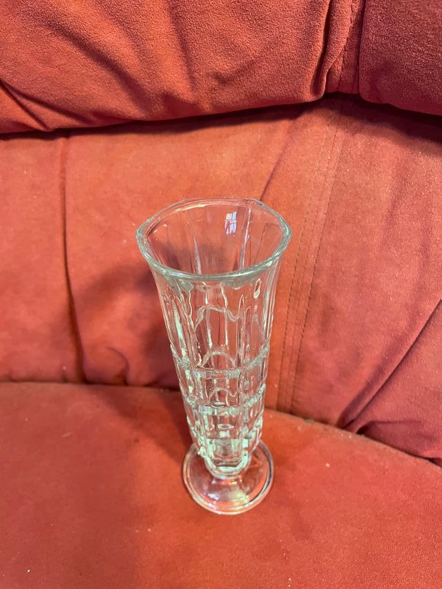 Jarrón de cristal tallado