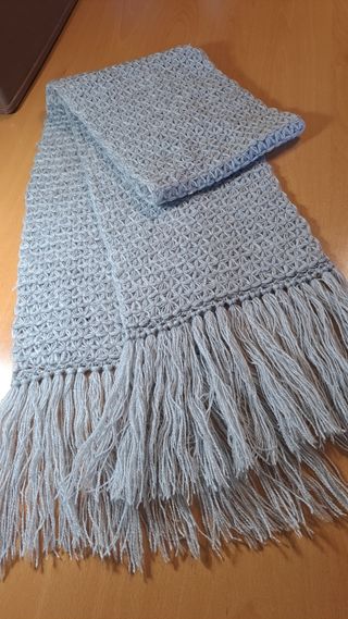 Bufanda tejida a mano gris 190x23cm