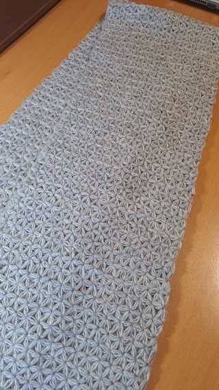 Bufanda tejida a mano gris 190x23cm