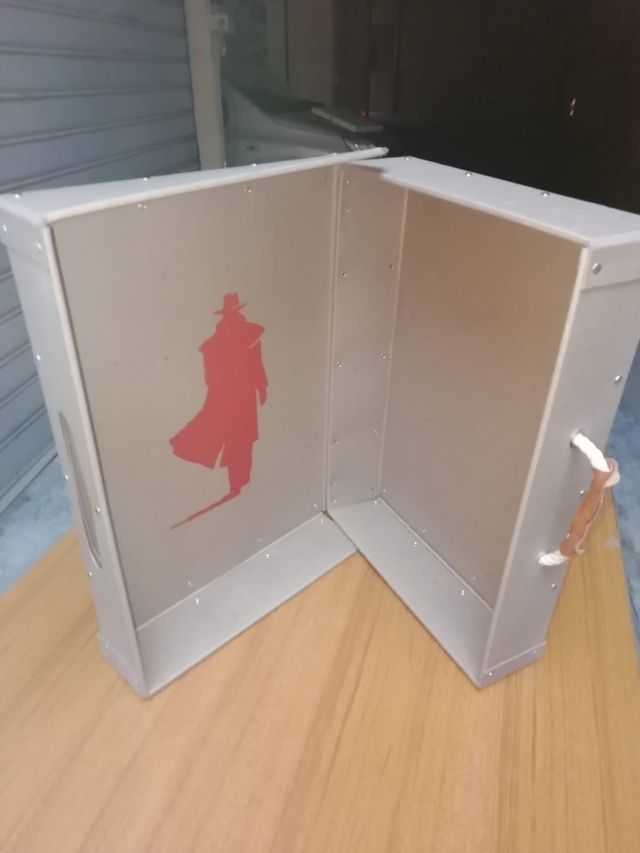 Valigetta Marlboro Classics con borchie