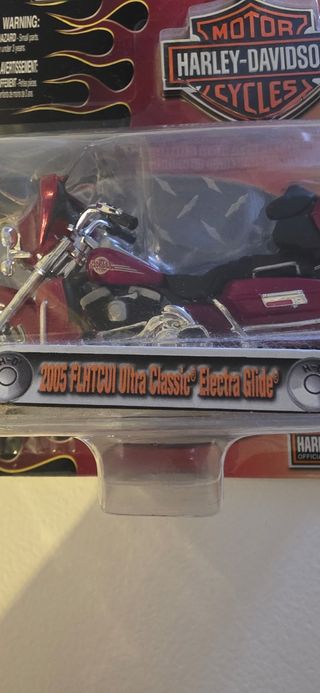 Maisto Harley Davidson 1:24 2005 Electra Glide