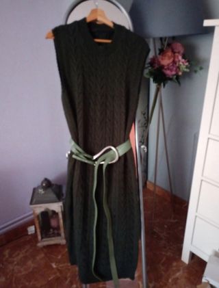 Vestido verde con cinturón