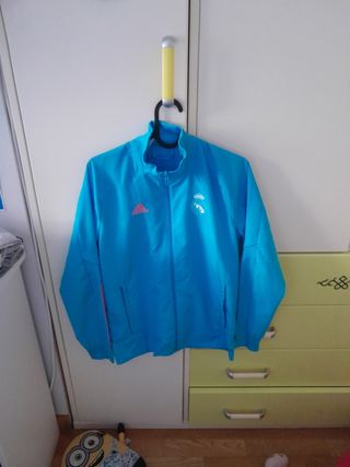 Chaqueta Real Madrid Adidas Azul
Talla 12 años