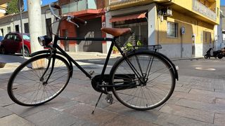 Bicicleta Vintage Negra con Sillín Brooks