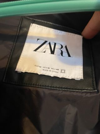 Cazadora Puffer Zara Negra