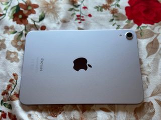 iPad mini 7 (128GB, WiFi) nuevo con caja y accesor