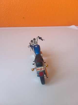 Moto Harley Davidson Azul